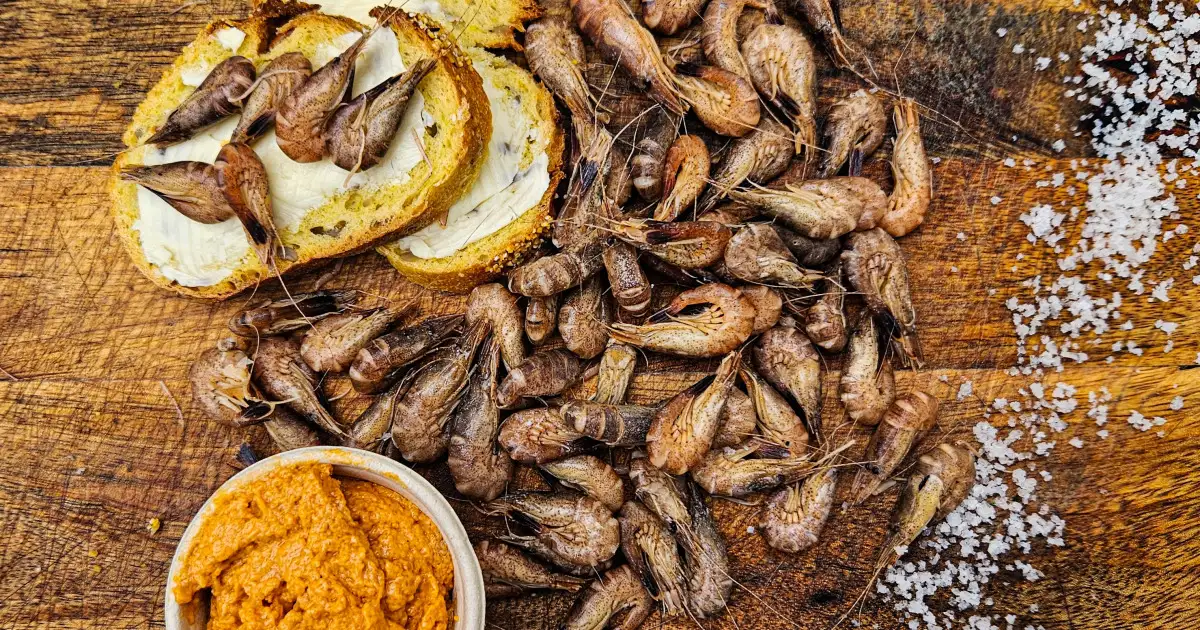 le beurre de crevettes grises