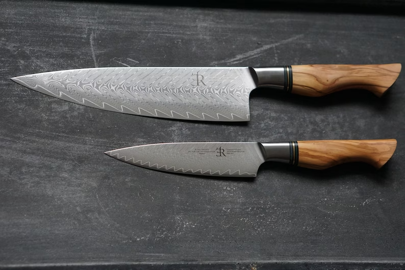 le bon matériel est indispensable - couteau et la me de haute qualité