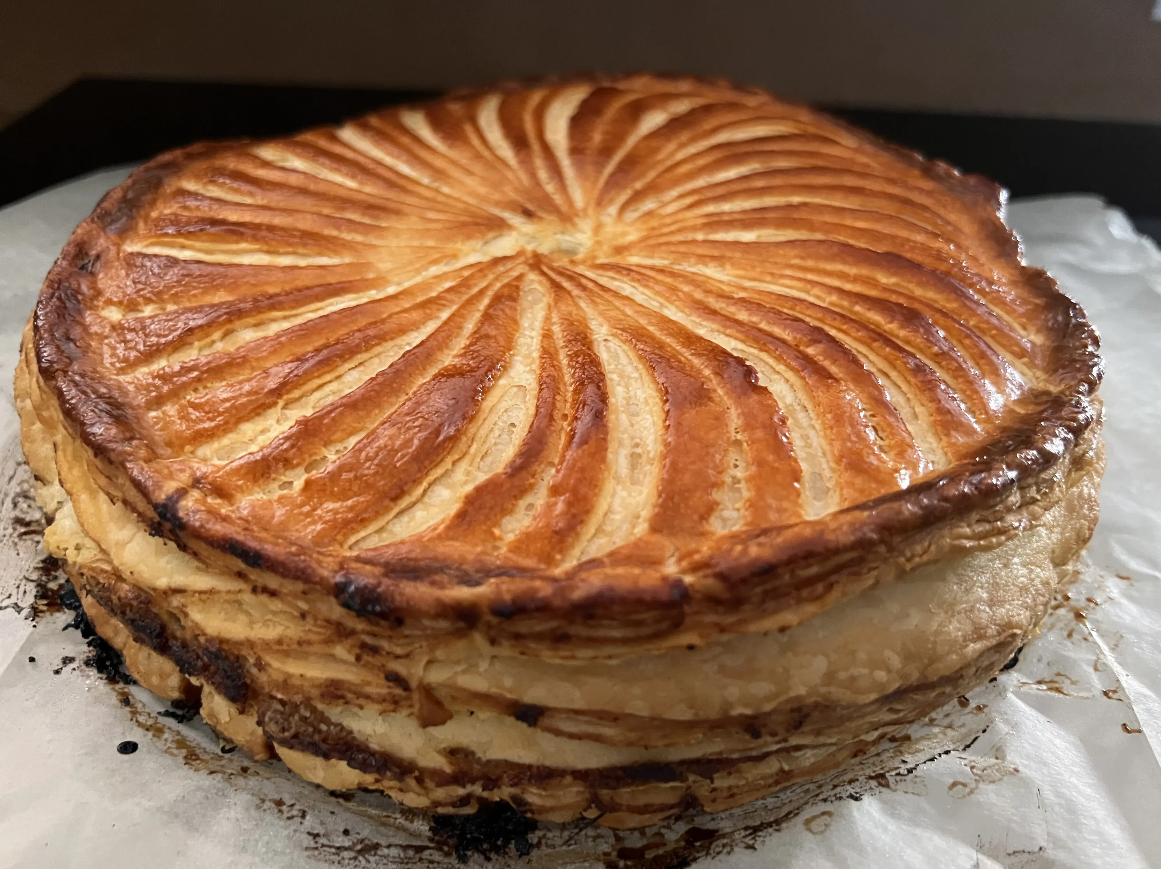on fait refroidir la frangipane sur une voilette