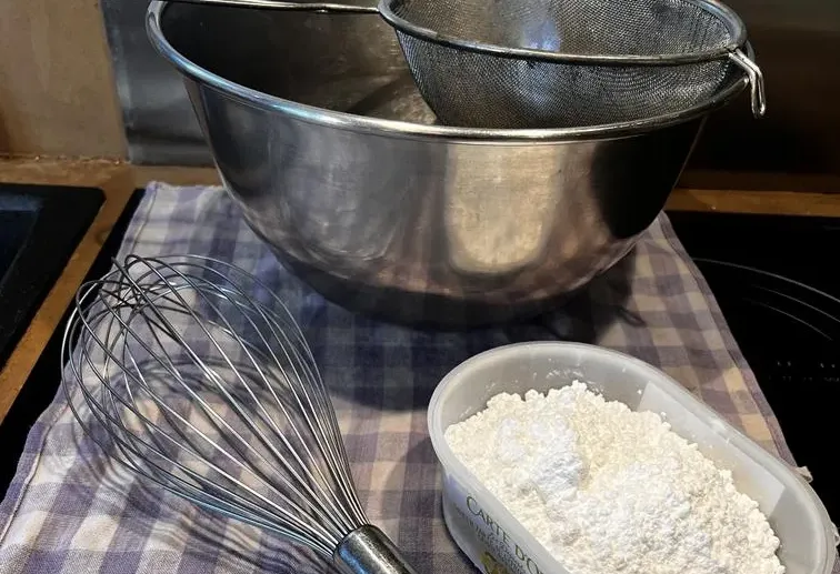 on prépare le sucre glace