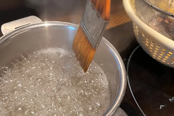 écumer la cuisson du sucre