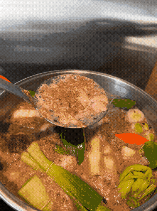 écumer la cuisson du pot au feu