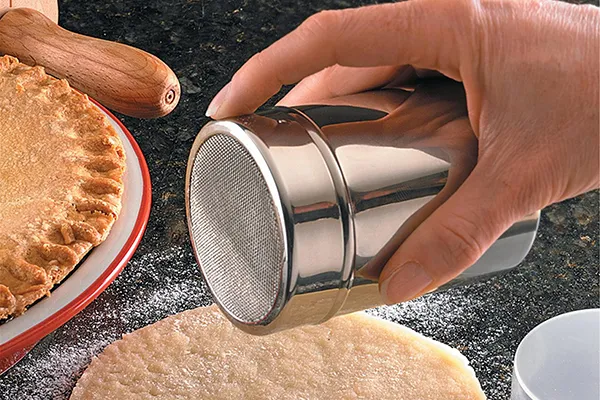 la saupoudreuse ou branlette..et oui çà se nomme aussi comme ça !