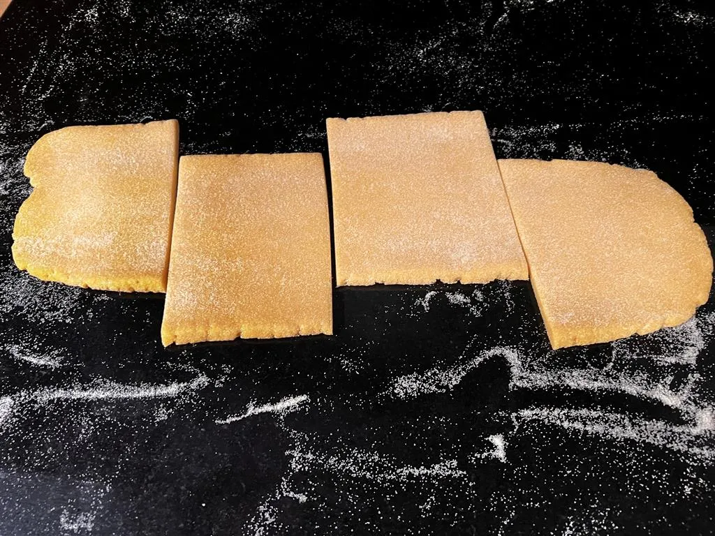 découpe de la pâte