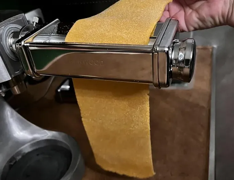 le laminoir pour les pâtes fraiches