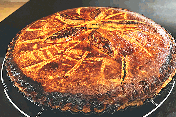 Y'a plus qu'a déguster une belle part de tourte aux blettes niçoise